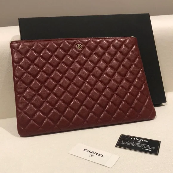 Authentic CHANEL Cherry Color Caviar Large Clutch | Cosmetic Bag - Picture 4 of 11